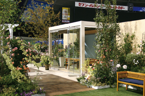 2015 CONCEPT 「庭でできる豊かな健康生活 
 ガーデンセラピーの庭」 第17回 国際バラとガーデニングショウ 2015.5.12〜5.17